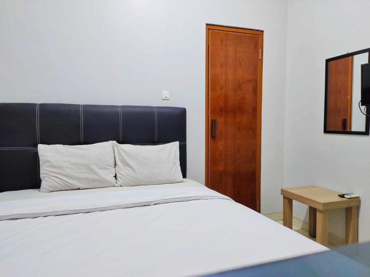 Hotel Syariah Tremigo Guesthouse Cirebon Exterior photo