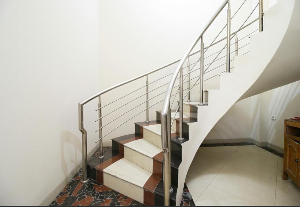 Hotel Syariah Tremigo Guesthouse Cirebon Exterior photo