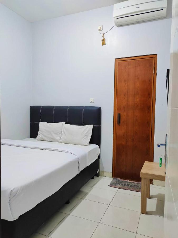 Hotel Syariah Tremigo Guesthouse Cirebon Exterior photo